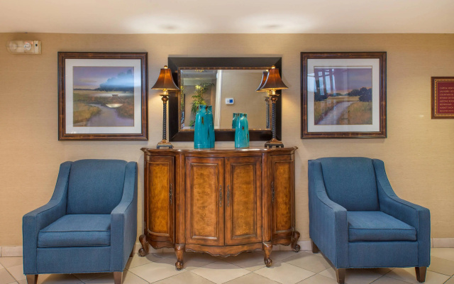 photo 2 of Arlington Court Suites, a Clarion Collection Hotel