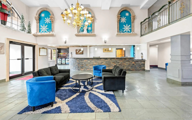 photo 2 of Clarion Inn Branson