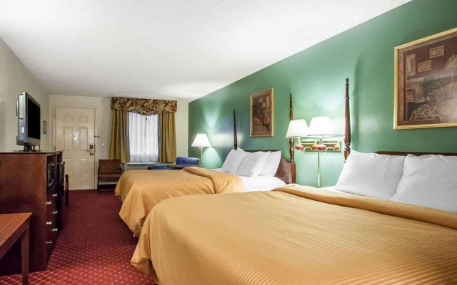 photo 3 of Clarion Inn Branson