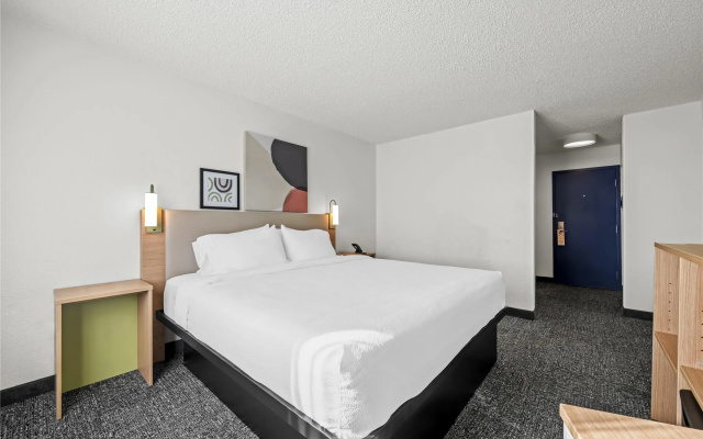 photo 4 of Spark by Hilton Cleveland Beachwood