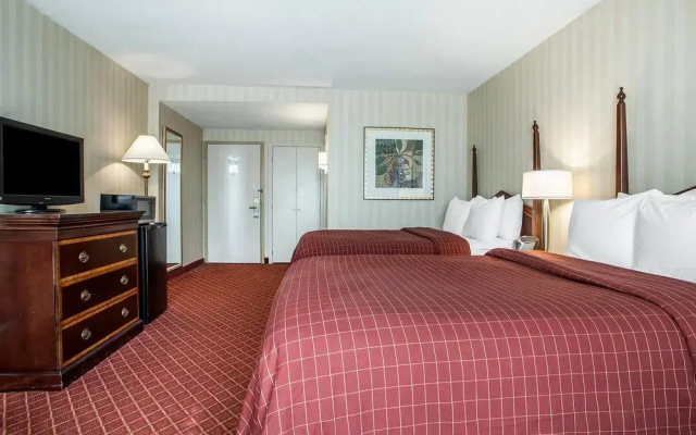photo 3 of Clarion Hotel Empire Meadowlands