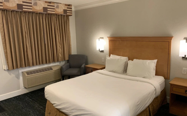 photo 4 of Stargazer Hotel