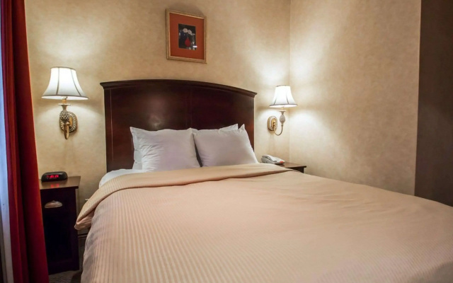 photo 3 of Clarion Hotel Park Avenue