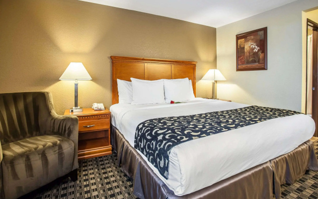 photo 4 of Clarion Inn Renton - Seattle