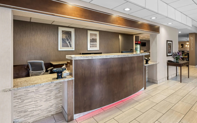 photo 2 of SureStay Hotel by Best Western SeaTac Airport North