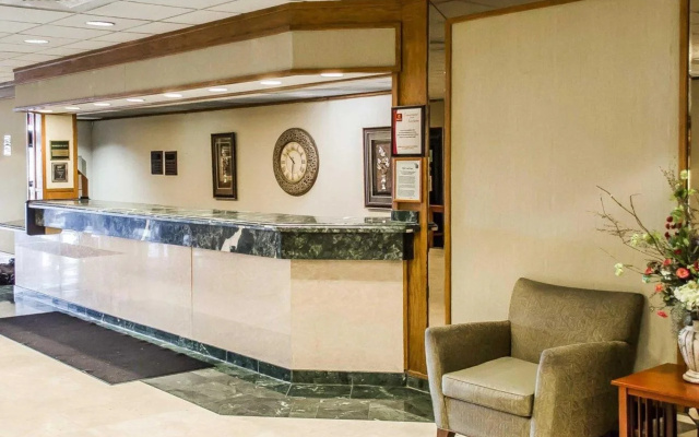 photo 2 of Norwood Inn Hudson - Akron North