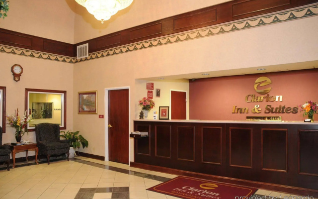 photo 2 of Country Inn & Suites by Radisson, Savannah Gateway, GA