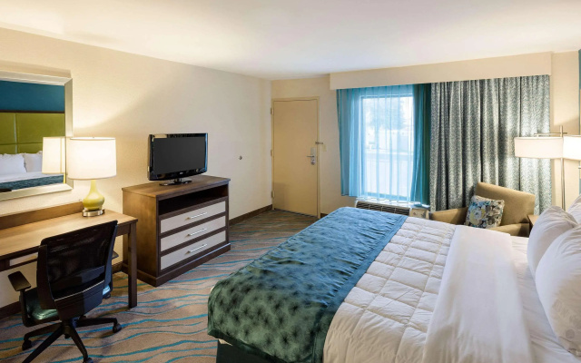 photo 3 of Quality Inn Gulfport I-10