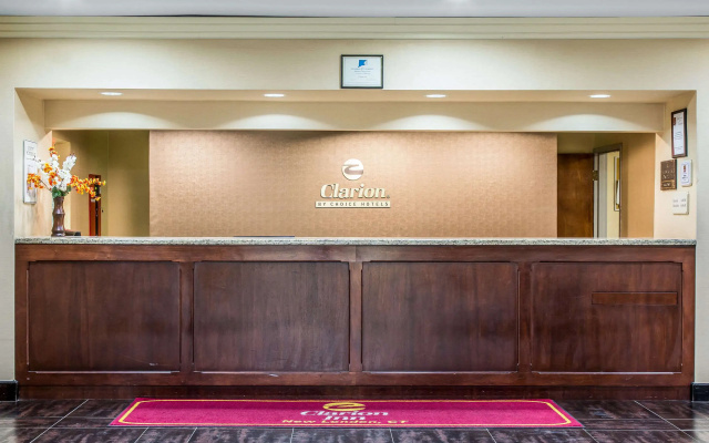 photo 2 of Regency Inn & Suites New London, Mystic