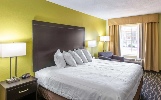 photo 4 of Clarion Inn Columbia Airport