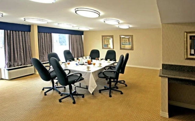 photo 3 of Clarion Inn & Suites By Hampton Convention Center