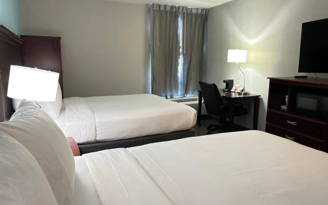 photo 4 of Clarion Inn & Suites Grand Rapids Airport