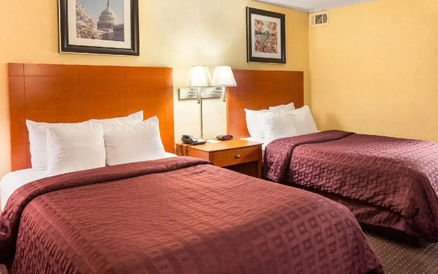 photo 4 of Clarion Inn College Park
