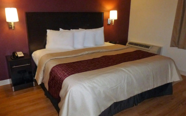 photo 5 of Red Roof Inn Lafayette Airport
