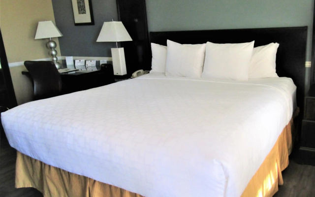 photo 3 of Clarion Inn Near China Lake Naval Station