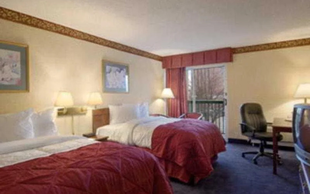 photo 2 of Ramada St. Louis Airport