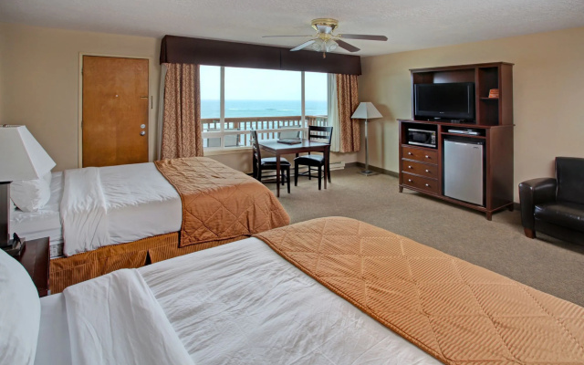 photo 3 of Clarion Inn Surfrider Resort