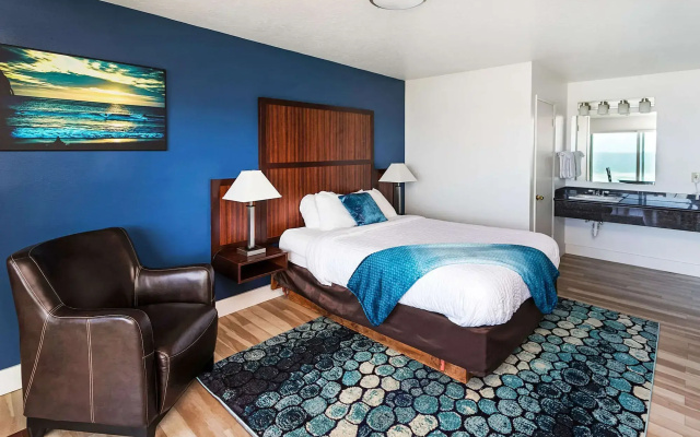 photo 4 of Clarion Inn Surfrider Resort