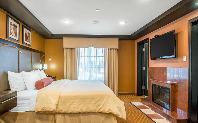 photo 5 of Clarion Inn Elmhurst - Oak Brook near I-88, I-290, I-294