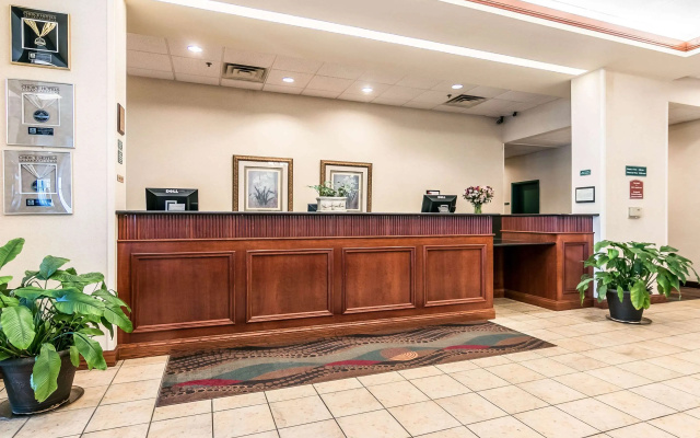 photo 2 of Clarion Suites at the Alliant Energy Center