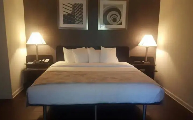 photo 2 of Clarion Suites Inn