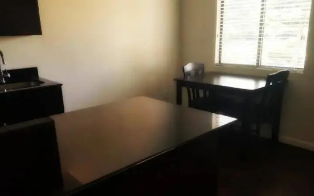 photo 3 of Clarion Suites Inn