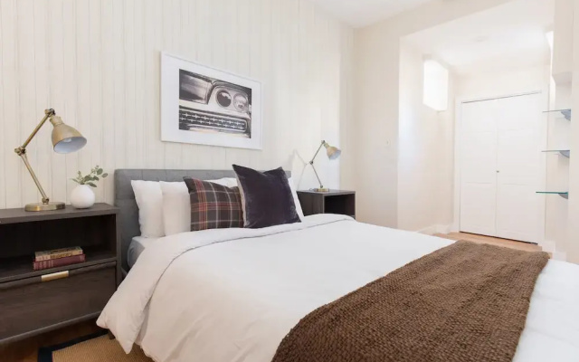 photo 5 of Classic 2BR in Back Bay by Sonder
