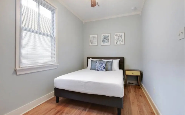 photo 2 of Classic 2br/2ba Home in Heart of Nola by Domio