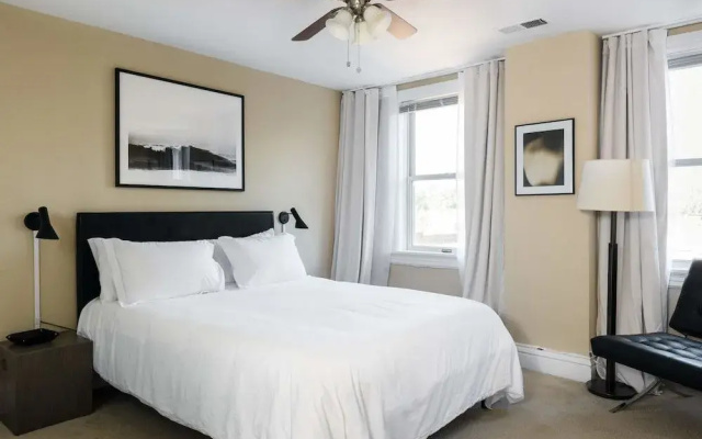 photo 5 of Classic CWE Apts with Full Kitchen by Zencity