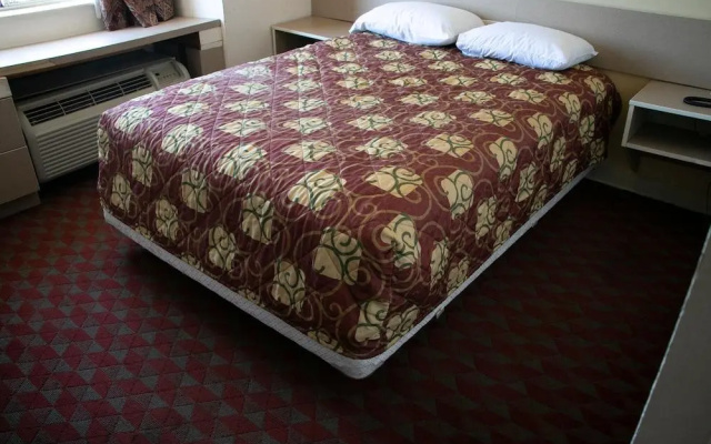 photo 3 of Classic Inn San Marcos, TX