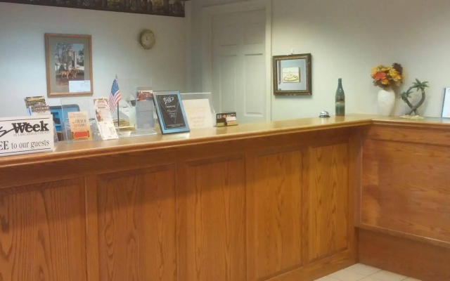 photo 2 of Classic Inn