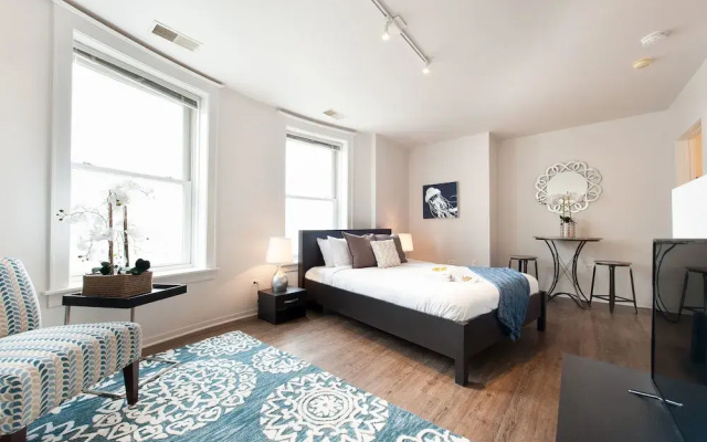photo 3 of Classic South Loop Suites by Sonder