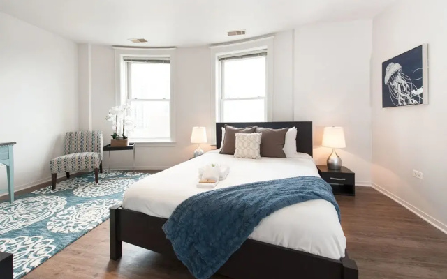 photo 5 of Classic South Loop Suites by Sonder