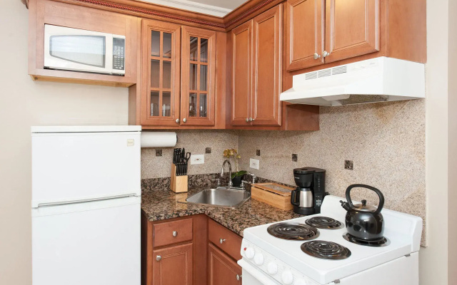 photo 4 of Classic Studio in Gold Coast by Sonder