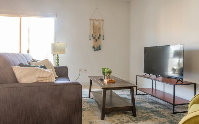 photo 2 of Classic Third Ward Apts by Frontdesk