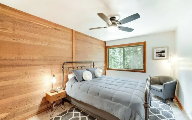 photo 5 of 1 Mi to Northstar Skiing: Cozy Pet-friendly Condo!
