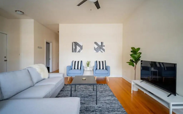 photo 2 of Classy 3BR 2BA Logan Square Apt with Free Parking