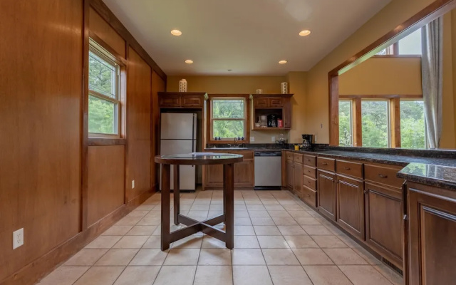 photo 2 of Classy Canyon Retreat - 5 Br Home