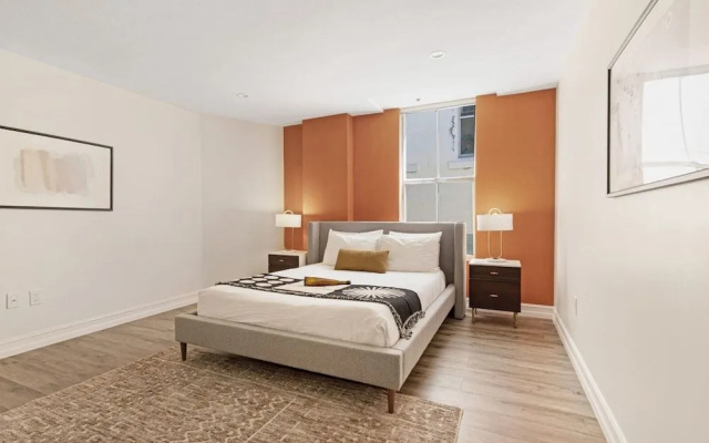 photo 2 of Roami at Clematis Street Lofts