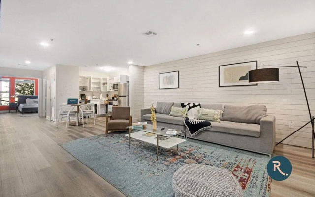 photo 4 of Roami at Clematis Street Lofts