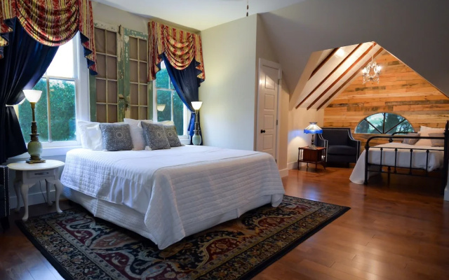 photo 3 of Clermont Bluffs B&B