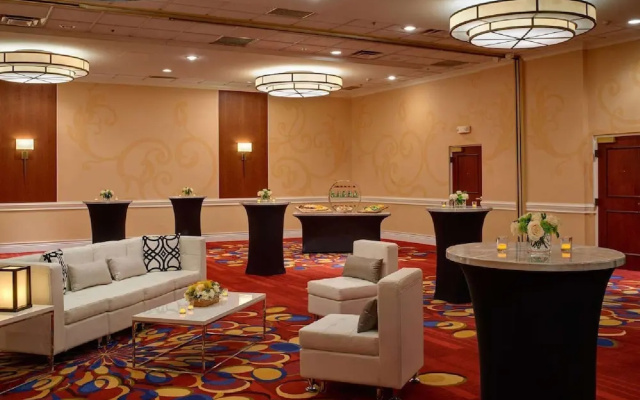 photo 2 of Cleveland Airport Marriott