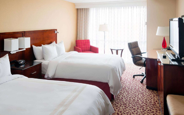 photo 3 of Wyndham Cleveland Airport