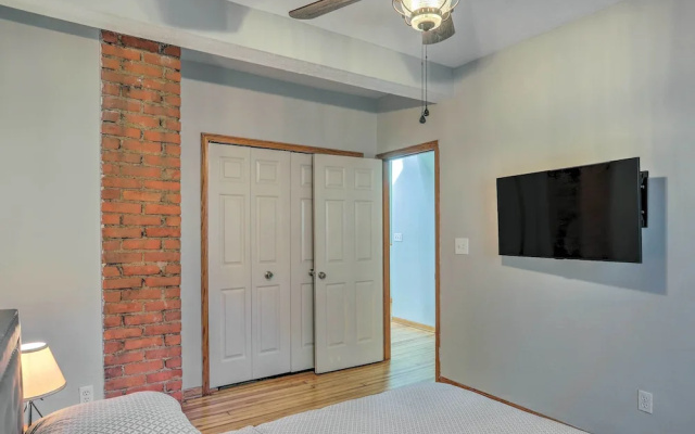 photo 4 of < 3 Mi to Dtwn: Cleveland Apt w/ Deck & Wet Bar