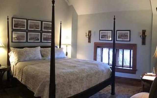 photo 5 of Clifton Heights Inn