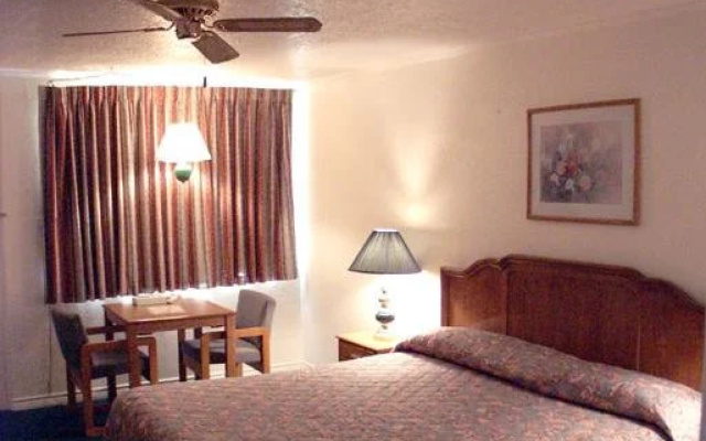 photo 2 of Clifton Inn