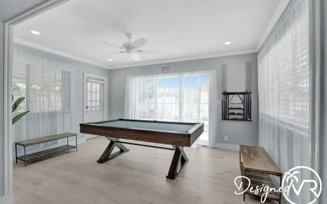 photo 2 of Close to Beach 4Br with Heated Pool