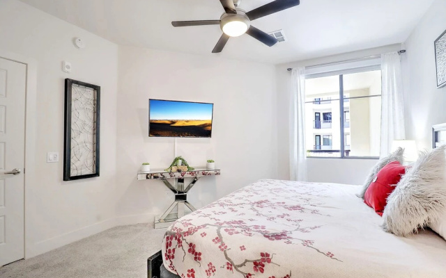 photo 4 of Close to Golf - King Bed - 2047