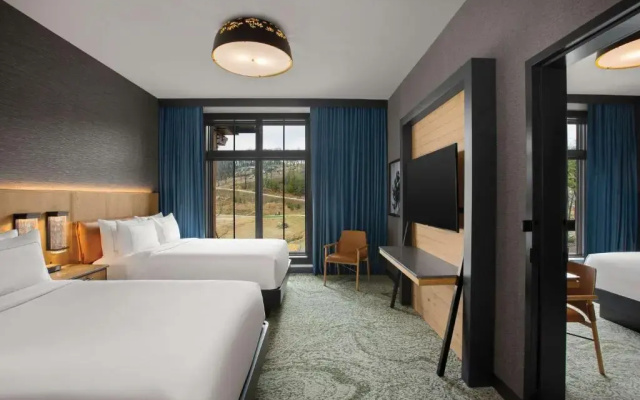 photo 4 of Cloudland At McLemore Resort Lookout Mountain, Curio by Hilton