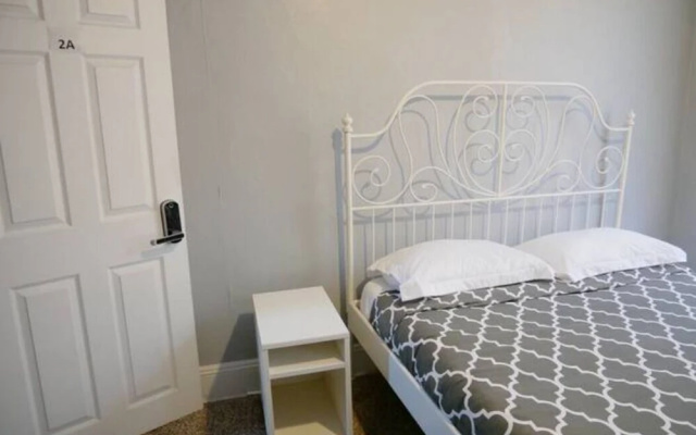 photo 3 of Clover2900 Apartment & Rooms in S Philly